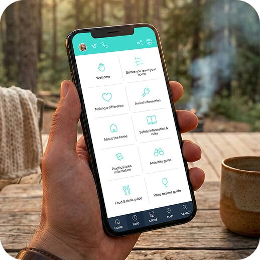 TS_appInHand_mockup_2.2 1